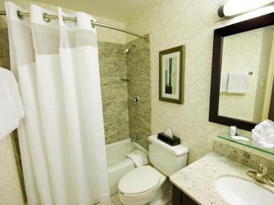 & Boston Peabody, An Ihg 3*